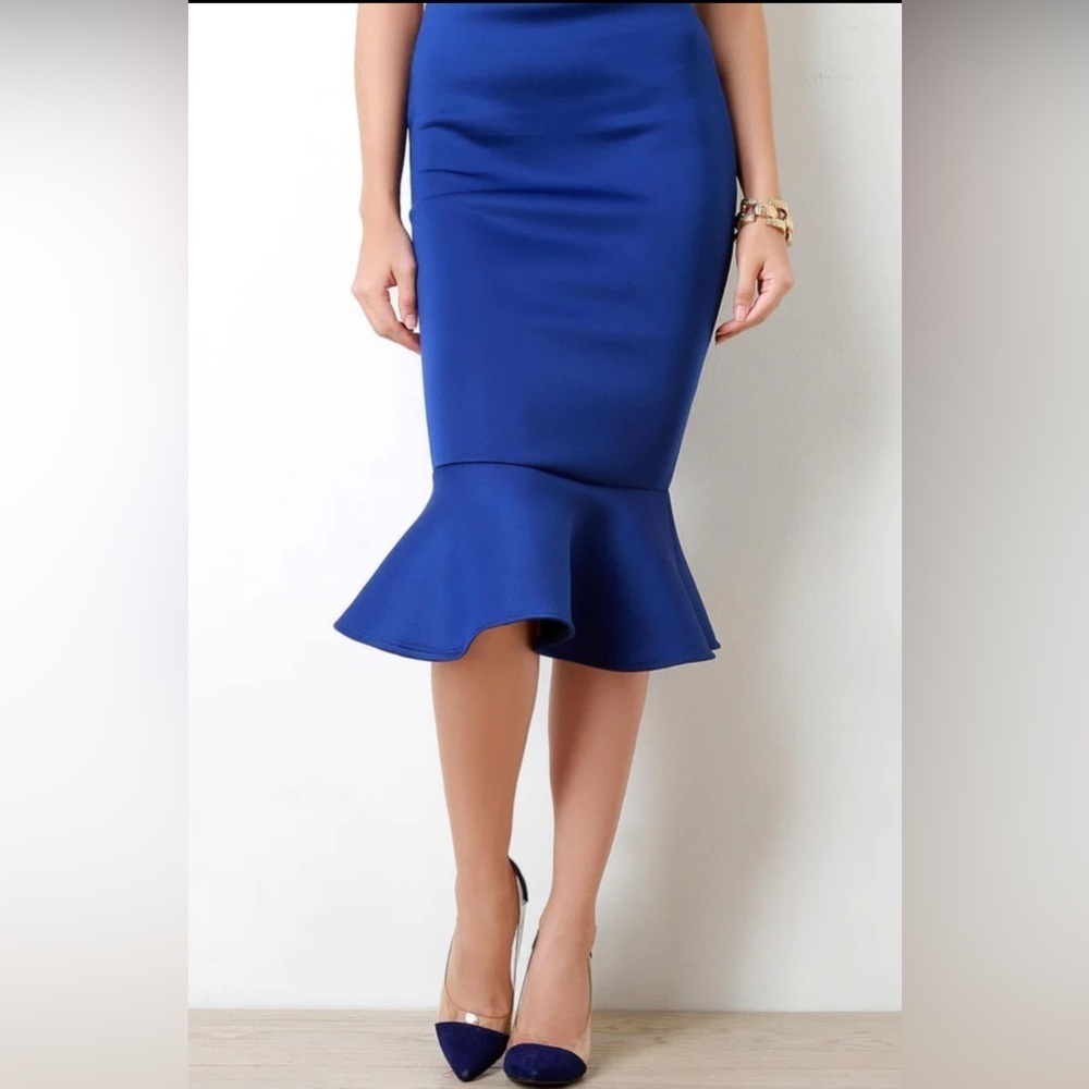 Rainbow Elegant Blue Flared Skirt. Size Small